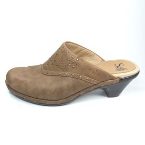 Sofft Langston Caramelo Brown Studded Leather Clogs W 9